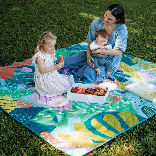 Jumbo Picnic Rug, Premium Large Picnic Mat, 6'7" x 6'7", Outdoor Waterproof Picnic Blanket Beach Mat, Foldable & Waterproof, Picnic Blankets Ideal for Beach & Park, Outdoor Blanket