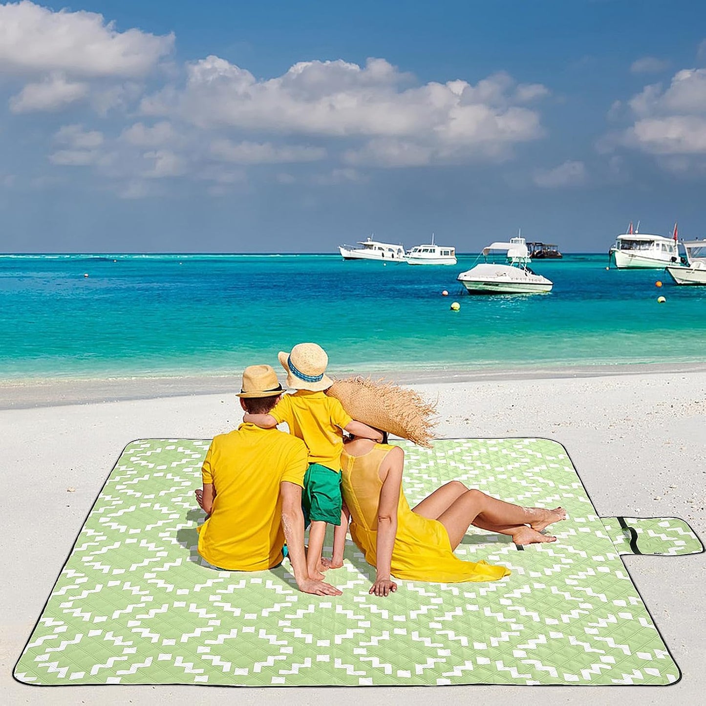 Large Picnic Blanket Beach Blanket Waterproof Sandproof Sandfree Beach mat Lightweight Foldable with Carry Strap Outdoor Blanket fit 2 to 4 Adults for Beach Camping Grass Lawn Park